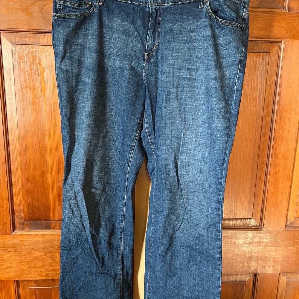 Levi’s Women’s 590 Bootcut Blue Jeans - Picture 3 of 5